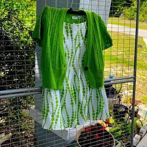 Two piece seater and skirt